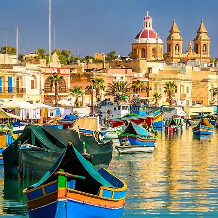 Spacious And Modern Apartment, Quaint & Walk To It All Apartment Sliema
